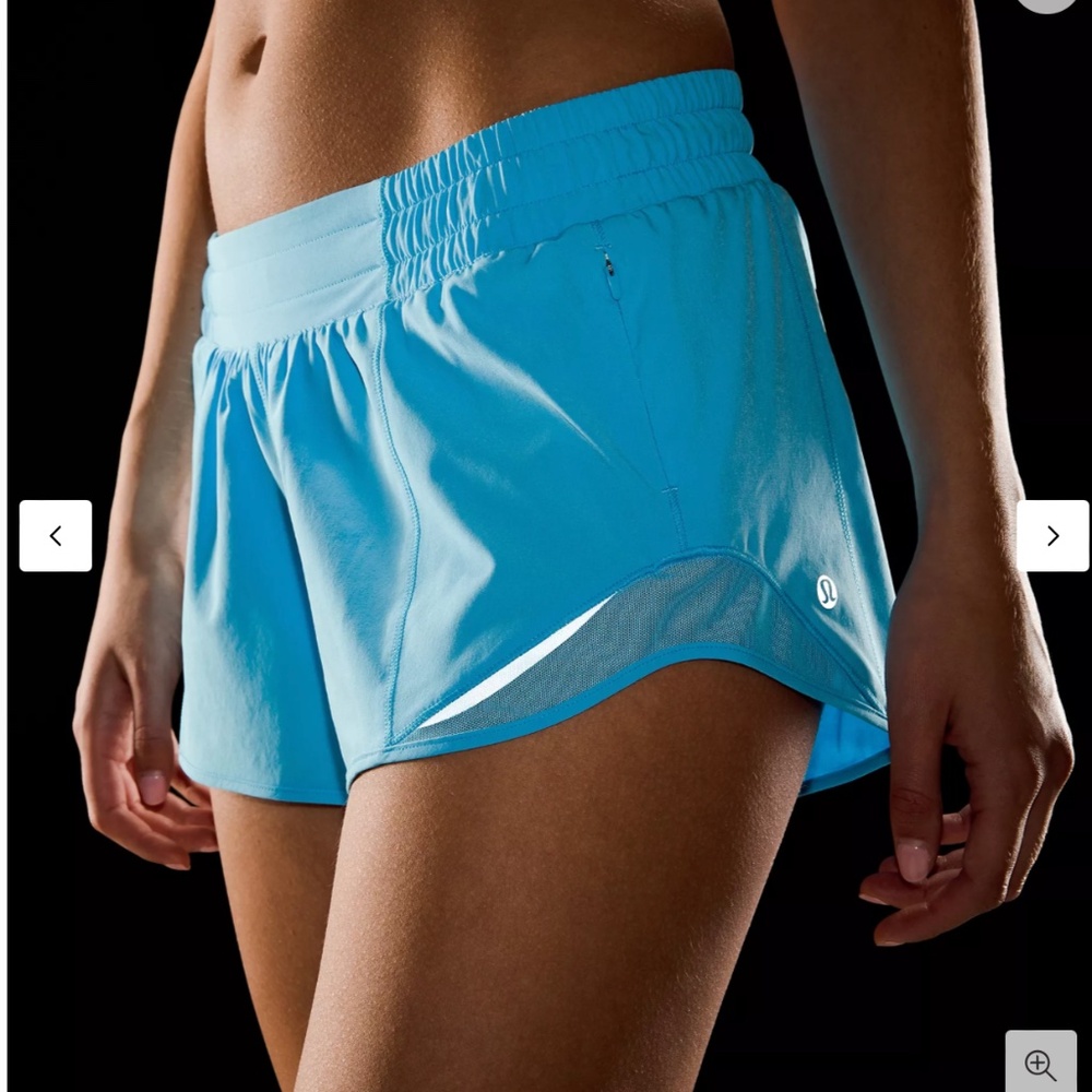 lululemon Hotty Hot Low-Rise Lined Short 2.5"